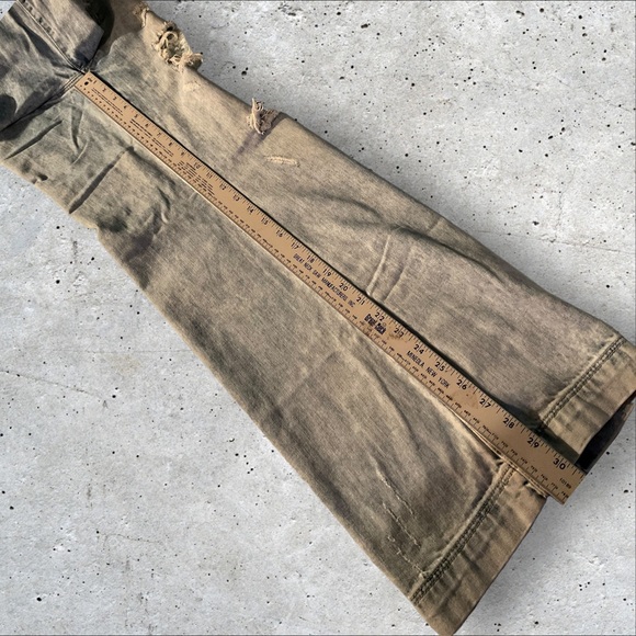 ** UNIQ by. LITZ Rocker Distressed Wide Leg Jeans - Picture 13 of 14